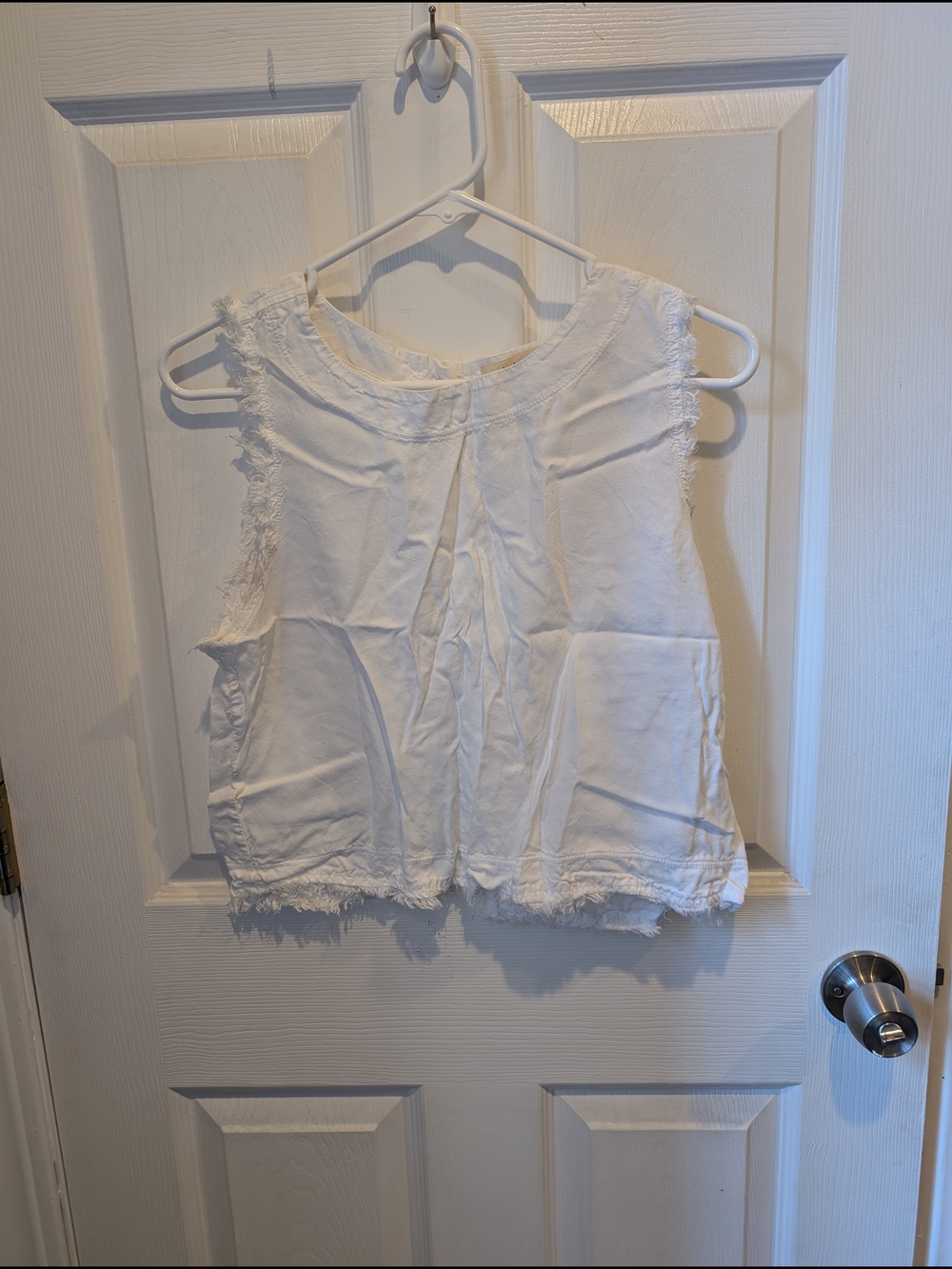 cloth & stone White Cotton Top with Raw-Edge Neckline